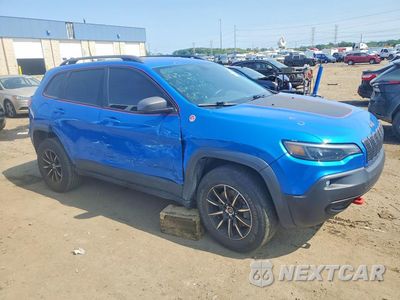 Czwarte zdjęcie samochodu z boku: 2020 JEEP CHEROKEE TRAILHAWK VIN:1C4PJMBXXLD580013 - miniatura
