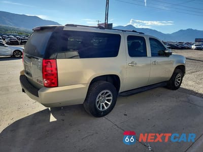 Trzecie zdjęcie samochodu z tyłu: 2010 GMC YUKON XL VIN:1GKUKHE31AR155140 - miniatura