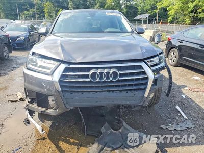 Piąte zdjęcie samochodu w środku: 2019 AUDI Q7 PREMIUM VIN:WA1AHBF7XKD020162 - miniatura