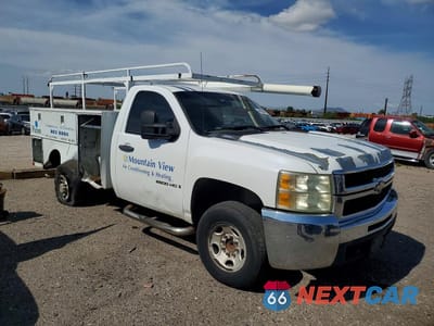 Czwarte zdjęcie samochodu z boku: 2008 CHEVROLET SILVERADO C2500 HEAVY DUTY VIN:1GBHC24K98E205059 - miniatura