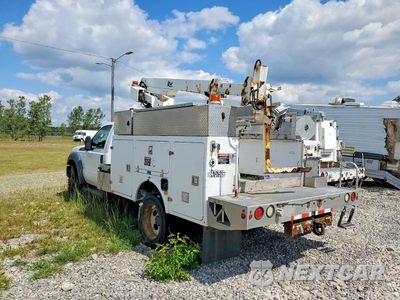 Trzecie zdjęcie samochodu z tyłu: 2013 FORD F450 SUPER DUTY BUCKET TRUCK VIN:1FDUF4GY6DEB43056 - miniatura