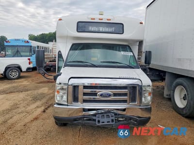 Piąte zdjęcie samochodu w środku: 2017 FORD E450 SHUTTLE BUS VIN:1FDFE4FS6HDC32548 - miniatura