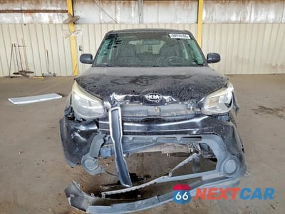 Piąte zdjęcie samochodu w środku: 2016 KIA SOUL BASE VIN:KNDJN2A26G7274726 - miniatura