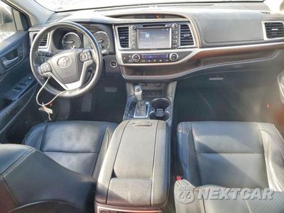 Zdjęcie 8 z 12 samochodu: 2015 TOYOTA HIGHLANDER LIMITED VIN:5TDDKRFH7FS128416 - miniatura