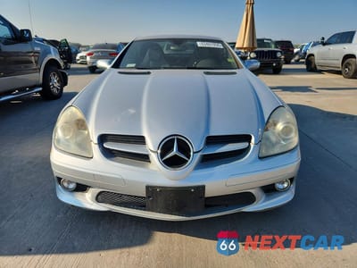 Piąte zdjęcie samochodu w środku: 2005 MERCEDES-BENZ SLK 350 VIN:WDBWK56F15F030060 - miniatura