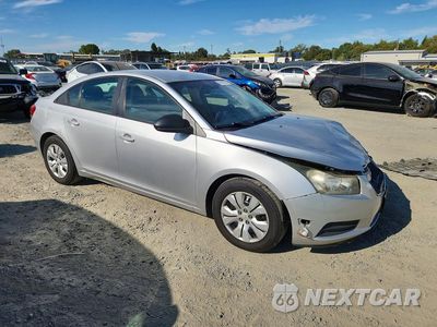 Czwarte zdjęcie samochodu z boku: 2014 CHEVROLET CRUZE LS VIN:1G1PA5SG3E7473062 - miniatura