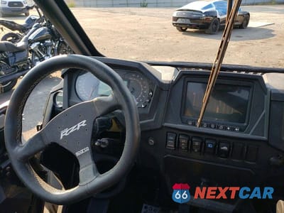 Zdjęcie 8 z 10 samochodu: 2019 POLARIS RZR UTILITY VEHICLE VIN:3NSVEL921KF789730 - miniatura