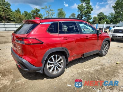 Trzecie zdjęcie samochodu z tyłu: 2022 TOYOTA COROLLA CROSS XLE VIN:7MUDAABG8NV011255 - miniatura