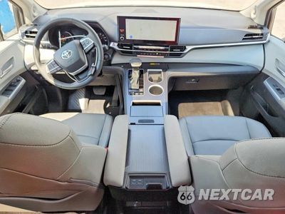 Zdjęcie 15 z 26 samochodu: 2026 TOYOTA SIENNA XLE 8-PASSENGER VIN:5TDYRKEC3TS312743 - miniatura
