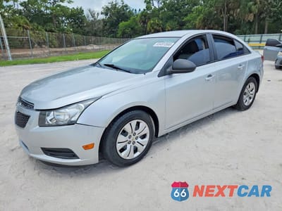 2014 CHEVROLET CRUZE LS 1G1PA5SH9E7280942 - główne zdjęcie licytacji z USA - miniatura