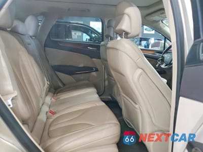 Zdjęcie 11 z 13 samochodu: 2017 LINCOLN MKC SELECT VIN:5LMCJ2D95HUL62174 - miniatura