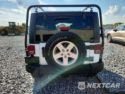Zdjęcie 6 z 12 samochodu: 2016 JEEP WRANGLER UNLIMITED SPORT VIN:1C4BJWDG5GL334047 - miniatura