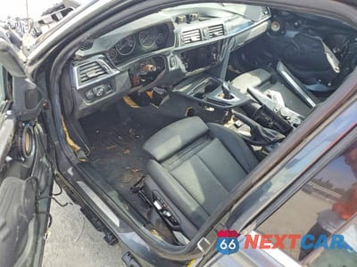 Zdjęcie 8 z 12 samochodu: 2017 BMW 330 XI VIN:WBA8D9C5XHK678402 - miniatura