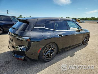 Trzecie zdjęcie samochodu z tyłu: 2023 BMW IX M60 VIN:WB533CF06PCL50976 - miniatura
