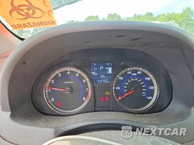 Zdjęcie 9 z 12 samochodu: 2017 HYUNDAI ACCENT SE VIN:KMHCT4AE5HU283372 - miniatura