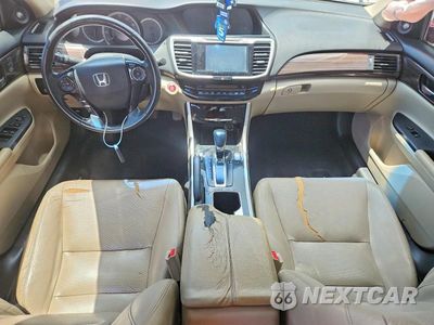 Zdjęcie 8 z 12 samochodu: 2016 HONDA ACCORD VIN:1HGCR2F84GA112737 - miniatura