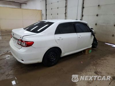 Trzecie zdjęcie samochodu z tyłu: 2012 TOYOTA COROLLA LE VIN:2T1BU4EE6CC886473 - miniatura