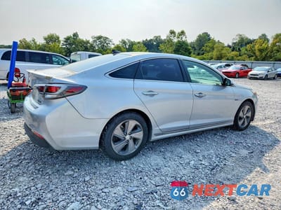 Trzecie zdjęcie samochodu z tyłu: 2017 HYUNDAI SONATA HYBRID LIMITED VIN:KMHE34L34HA071410 - miniatura