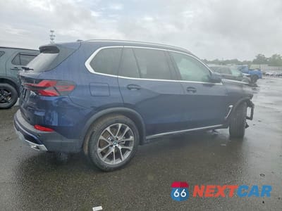 Trzecie zdjęcie samochodu z tyłu: 2026 BMW X5 XDRIVE40I VIN:5UX23EU07T9478051 - miniatura