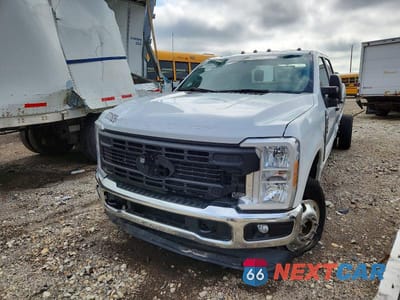 Drugie zdjęcie samochodu z przodu: 2023 FORD F350 SUPER DUTY VIN:1FT8W3DTXPED75608 - miniatura