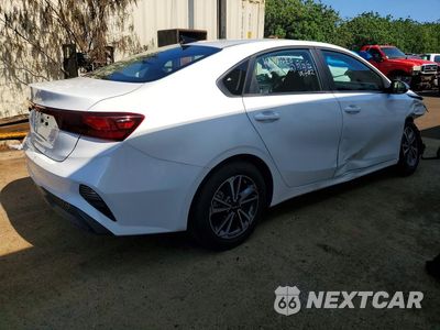 Trzecie zdjęcie samochodu z tyłu: 2024 KIA FORTE LXS VIN:3KPF24AD2RE821103 - miniatura