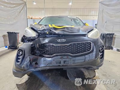 Piąte zdjęcie samochodu w środku: 2017 KIA SPORTAGE LX VIN:KNDPMCAC5H7103091 - miniatura