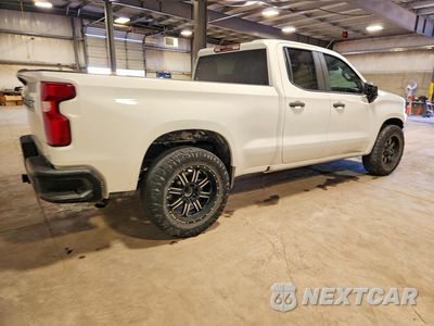 Trzecie zdjęcie samochodu z tyłu: 2020 CHEVROLET SILVERADO C1500 VIN:1GCRWAEH5LZ262462 - miniatura