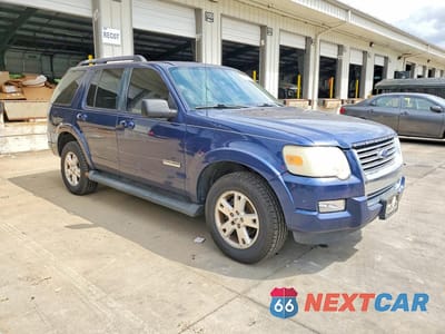 Czwarte zdjęcie samochodu z boku: 2008 FORD EXPLORER XLT VIN:1FMEU63E58UA97247 - miniatura