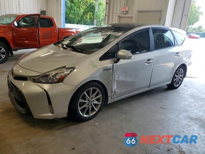 2015 TOYOTA PRIUS V FIVE JTDZN3EU8FJ029917 - główne zdjęcie licytacji z USA - miniatura