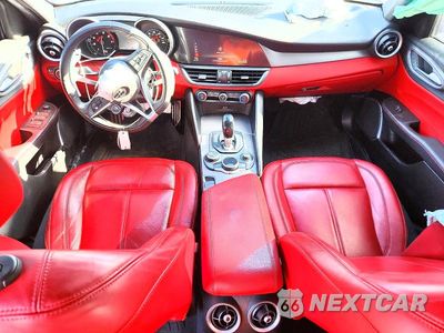 Zdjęcie 8 z 12 samochodu: 2019 ALFA ROMEO GIULIA VIN:ZARFAMANXK7622632 - miniatura