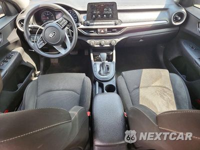 Zdjęcie 8 z 12 samochodu: 2020 KIA FORTE LXS VIN:3KPF24AD4LE238698 - miniatura