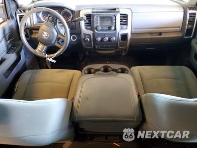 Zdjęcie 8 z 12 samochodu: 2018 RAM 3500 SLT VIN:3C63R3HL8JG249248 - miniatura
