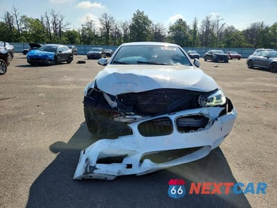 Piąte zdjęcie samochodu w środku: 2014 BMW M5 VIN:WBSFV9C59ED593759 - miniatura