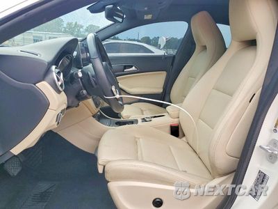 Zdjęcie 7 z 12 samochodu: 2016 MERCEDES-BENZ CLA 250 VIN:WDDSJ4EB3GN394605 - miniatura