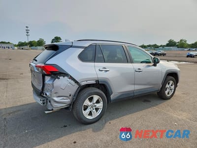 Trzecie zdjęcie samochodu z tyłu: 2021 TOYOTA RAV4 LE VIN:4T3LWRFV7MU033419 - miniatura