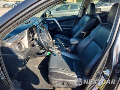 Zdjęcie 7 z 13 samochodu: 2017 TOYOTA RAV4 LIMITED VIN:JTMYFREV8HD099598 - miniatura
