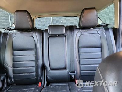Zdjęcie 10 z 13 samochodu: 2017 FORD ESCAPE TITANIUM VIN:1FMCU9J95HUD47441 - miniatura
