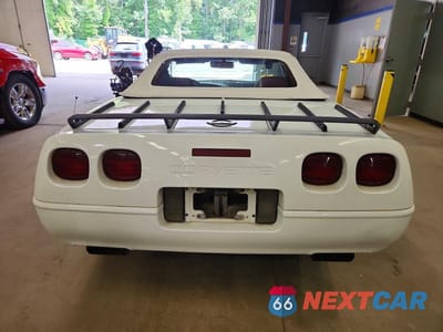 Zdjęcie 6 z 12 samochodu: 1994 CHEVROLET CORVETTE VIN:1G1YY32P7R5106378 - miniatura