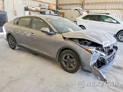 Czwarte zdjęcie samochodu z boku: 2026 KIA K4 LXS VIN:3KPFT4DEXTE319979 - miniatura