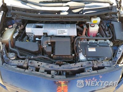 Zdjęcie 11 z 13 samochodu: 2015 TOYOTA PRIUS TWO VIN:JTDKN3DU8F0475882 - miniatura