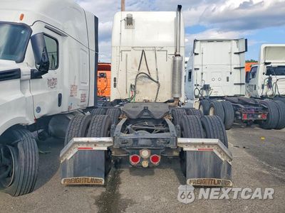 Zdjęcie 6 z 13 samochodu: 2006 FREIGHTLINER CST120 SEMI TRUCK VIN:1FUJBBCK06LX07056 - miniatura