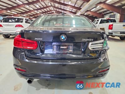 Zdjęcie 6 z 12 samochodu: 2017 BMW 320 XI VIN:WBA8A3C55HK691192 - miniatura