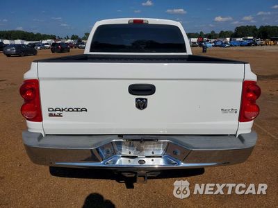Zdjęcie 6 z 13 samochodu: 2005 DODGE DAKOTA QUAD SLT VIN:1D7HE48K15S244940 - miniatura
