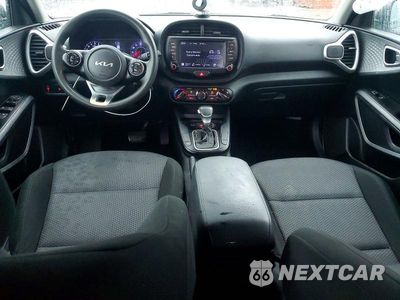 Zdjęcie 8 z 14 samochodu: 2022 KIA SOUL LX VIN:KNDJ23AU1N7834861 - miniatura