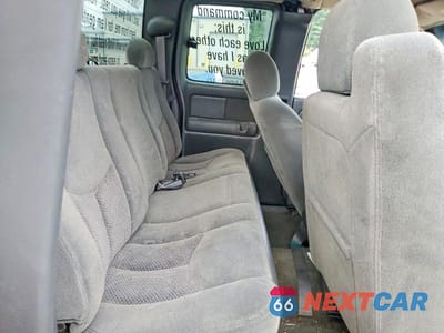 Zdjęcie 10 z 12 samochodu: 2003 CHEVROLET SILVERADO K2500 HEAVY DUTY VIN:1GCHK29U73E344625 - miniatura