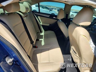 Zdjęcie 10 z 12 samochodu: 2018 VOLKSWAGEN JETTA SE VIN:3VWDB7AJ6JM259325 - miniatura