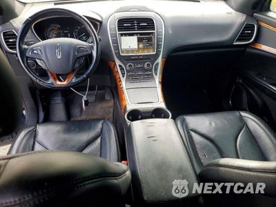 Zdjęcie 8 z 13 samochodu: 2017 LINCOLN MKX RESERVE VIN:2LMPJ8LR7HBL13786 - miniatura