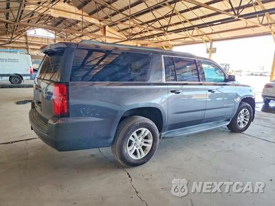 Trzecie zdjęcie samochodu z tyłu: 2018 CHEVROLET SUBURBAN K1500 LT VIN:1GNSKHKC1JR245046 - miniatura