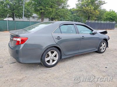 Trzecie zdjęcie samochodu z tyłu: 2014 TOYOTA CAMRY SE VIN:4T1BF1FK2EU322799 - miniatura