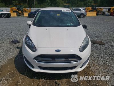 Piąte zdjęcie samochodu w środku: 2018 FORD FIESTA SE VIN:3FADP4EJ1JM112588 - miniatura